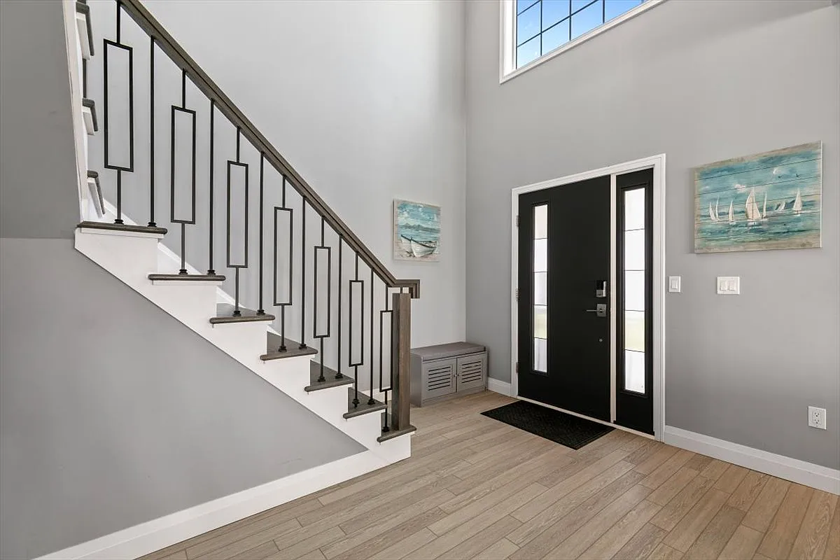 4 bed, 3000 sqft, $4,500 — Photo 3