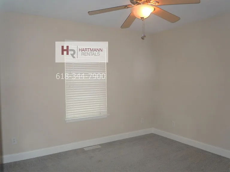 123 W Center St — Photo 12