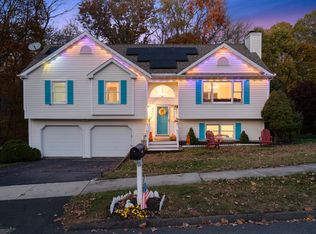 290 Pumpkin Ground Rd, Stratford, CT 06614