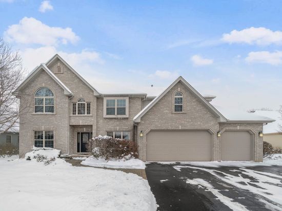 757 Merrill New Rd, Sugar Grove, IL 60554