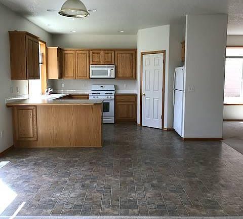 Kitchen with breakfast nook