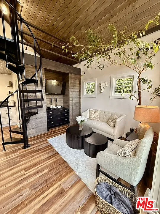 1 bed, 1.0 bath, 450 sqft, $2,850 — Photo 3