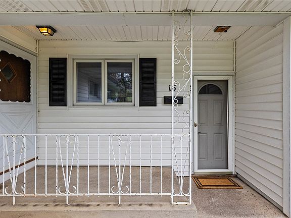3rd image of 15 Valley Brook Rd
