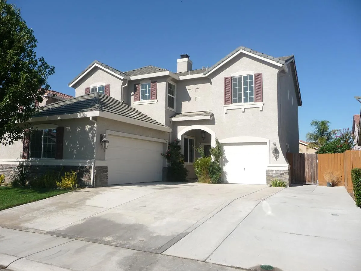 6121 Snow Leopard Cir photo 1