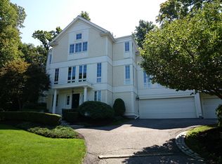 44 Gate House Rd, Newton, MA 02467