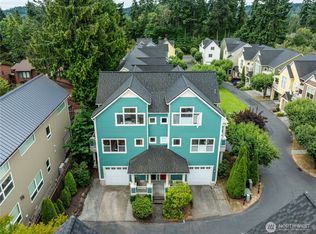 346 Wyatt Way NE #10, Bainbridge Island, WA 98110
