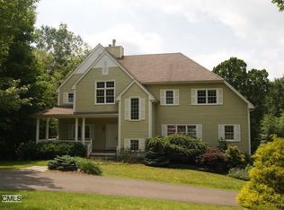 6 Yearling Ln, Sandy Hook, CT 06482