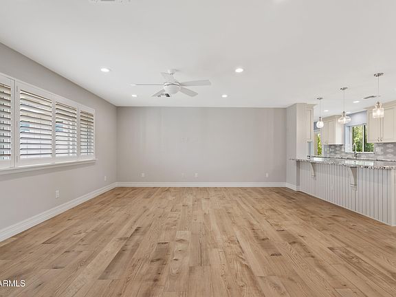 4th image of 4010 E COOLIDGE Street
