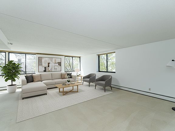 2nd image of 600 4th St SW APT 308