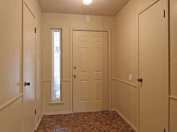 3rd image of 3341 S 136th Ave E