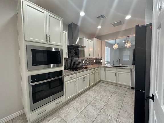 4th image of 7923 W Orange Dr