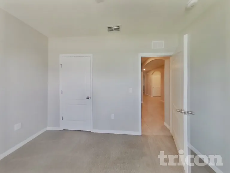 433 Noble Ave — Photo 10