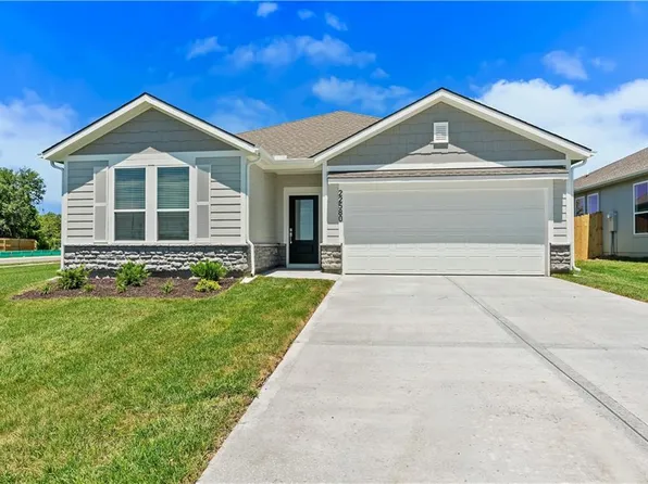 22580 W 214th Ter, Spring Hill, KS 66083