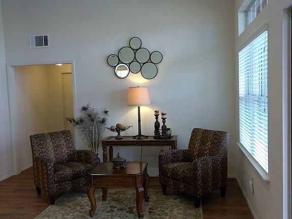 3rd image of 712 Constitution Ct APT 601