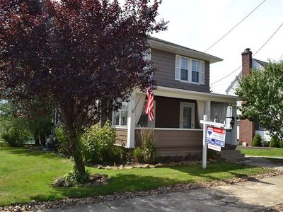215 Orchard Ave, Ellwood City, PA, 16117