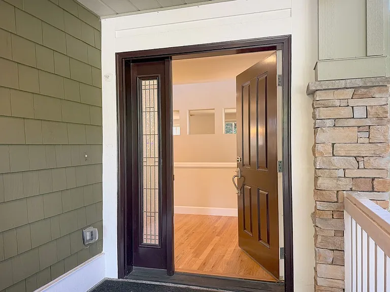 913 273rd Pl SE — Photo 3