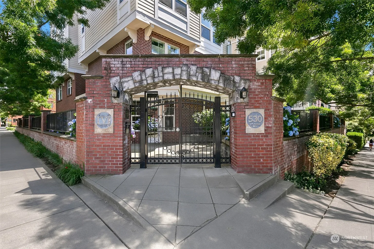 530 4th Avenue W #301 photo 1