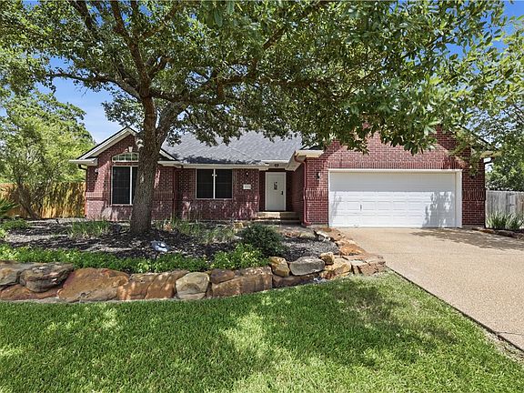 3rd image of 6204 London Cir