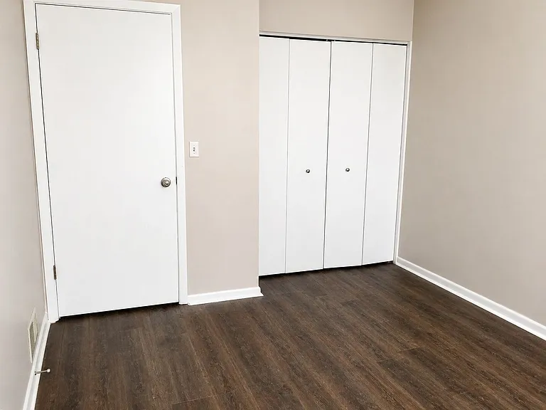 233 Ridgewood Ave — Photo 12