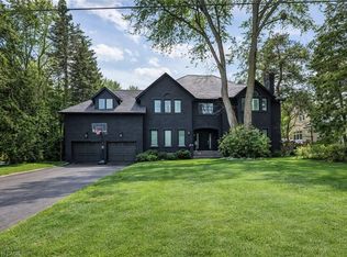 1436 Crescent Rd, Mississauga, ON L5H 1P6