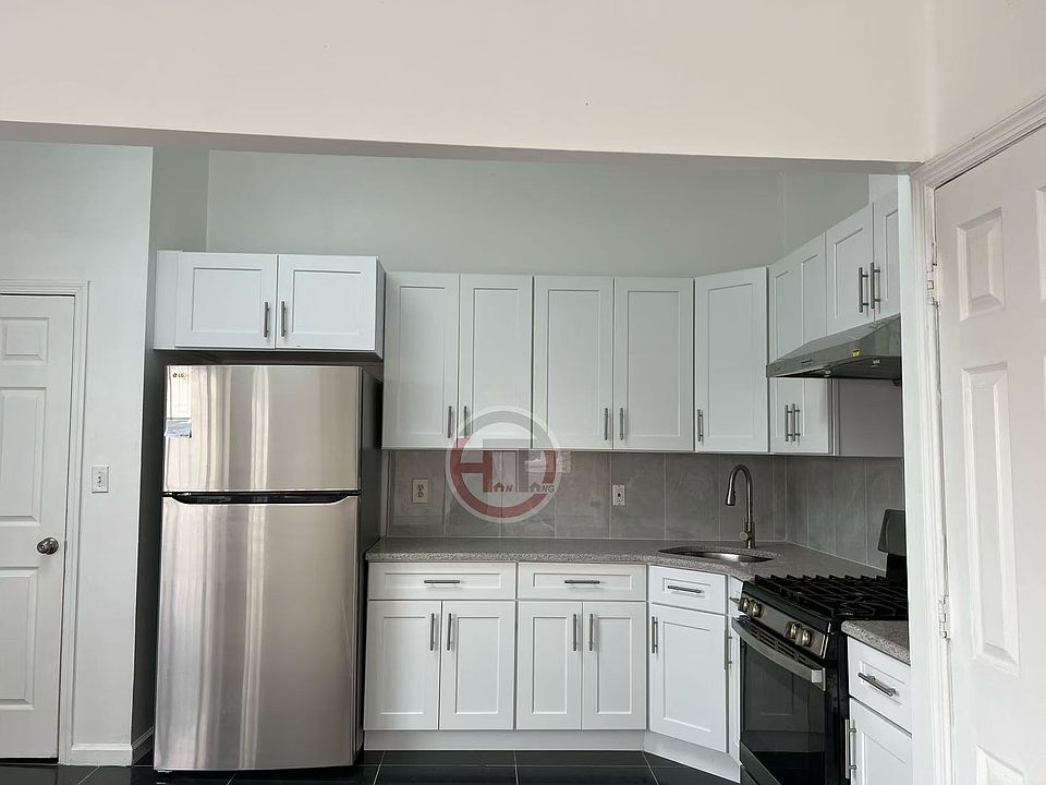 1st image of 2735 Lawton Ave Floor 2