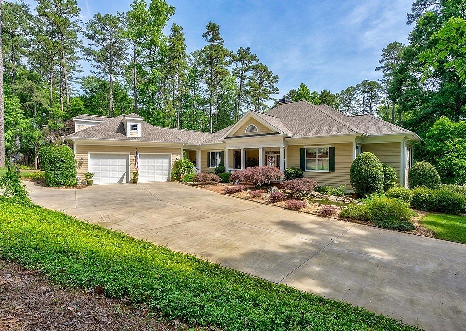 1st image of 1001 Cawthorne Ln