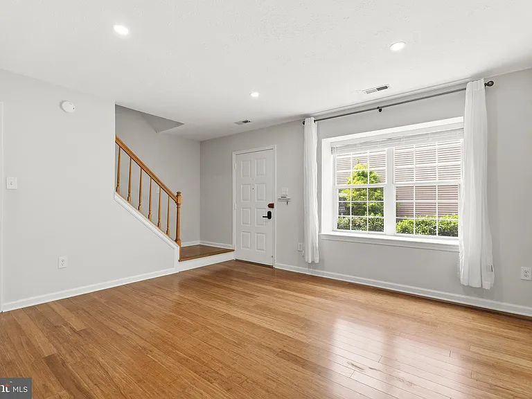 15711 Ambiance Dr — Photo 7