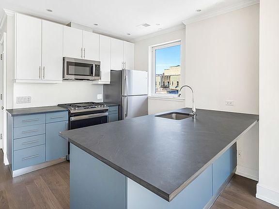 3rd image of 235 W 113th St Penthouse A