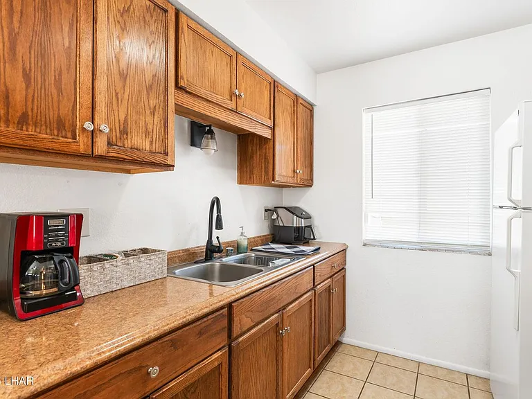 90 Mariposa Dr — Photo 8
