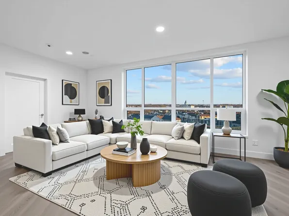 17 Avenue East image 25 of 57