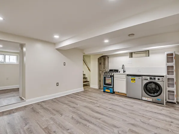 602 Avenue E, Bayonne, NJ 07002