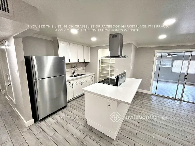 4309 N 72nd Ln — Photo 5
