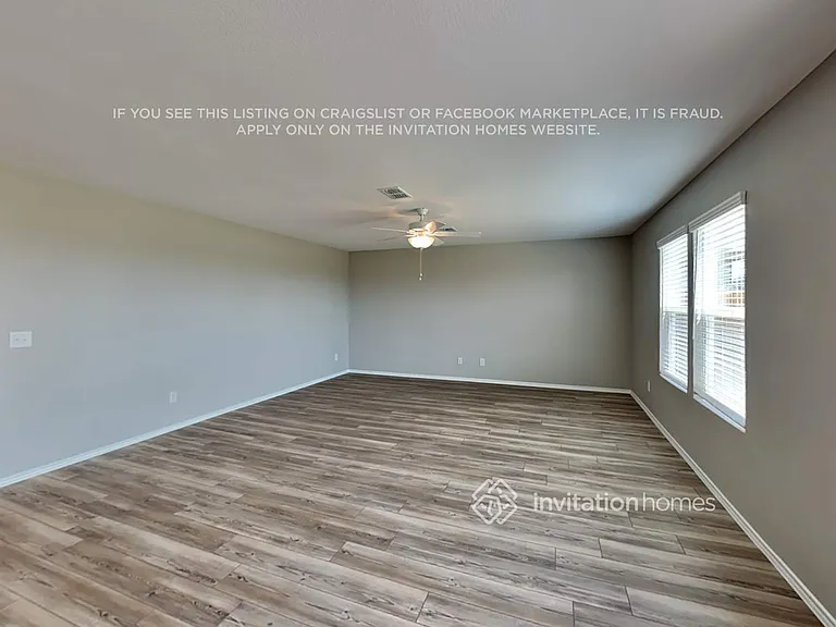 1511 Greyleaf — Photo 5