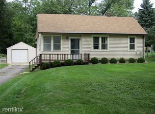 2415 Corlot St, Kalamazoo, MI 49004