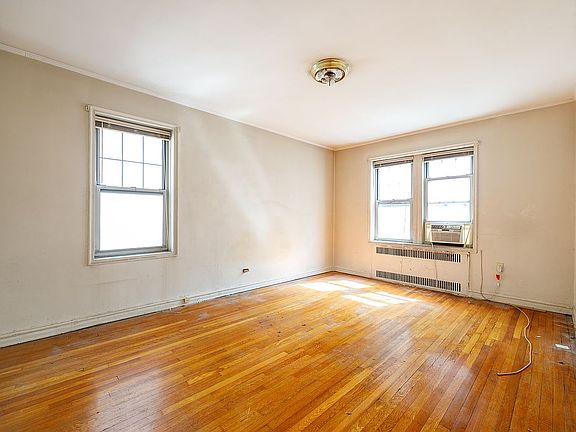 2nd image of 601 E 19th St APT 4L