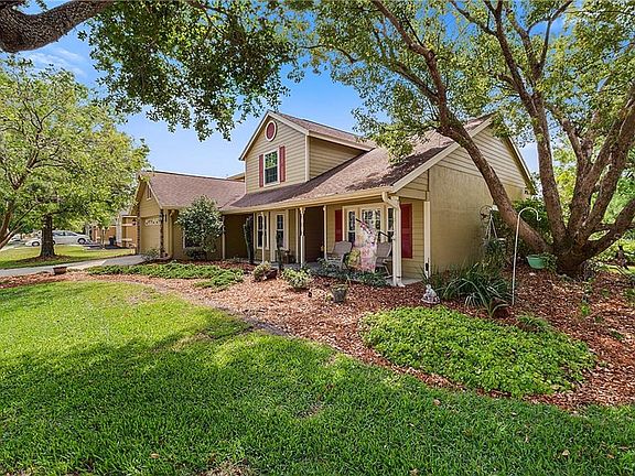 2nd image of 1567 Thornhill Cir