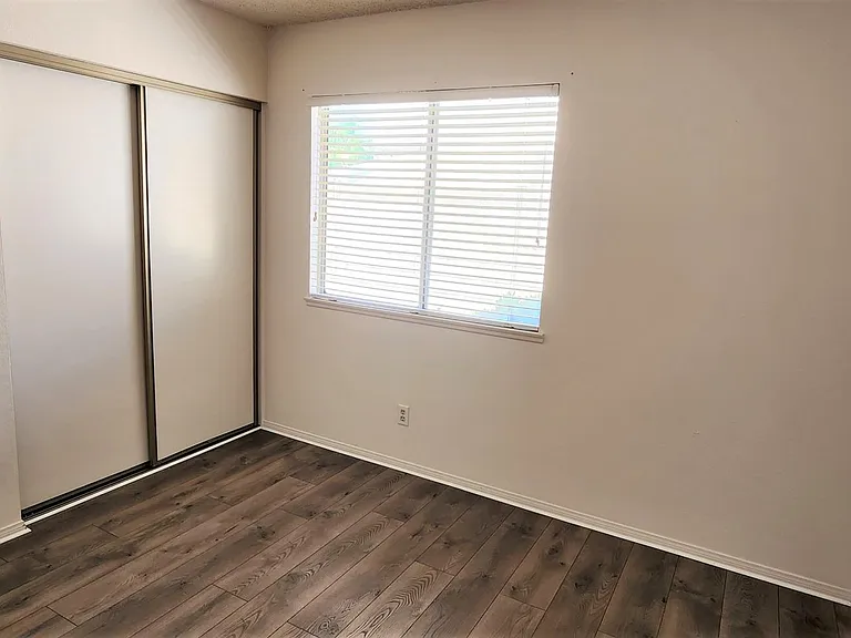 3219 W Avenue J4 — Photo 19