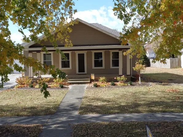 618 S Thomas St, Gilman, IL 60938