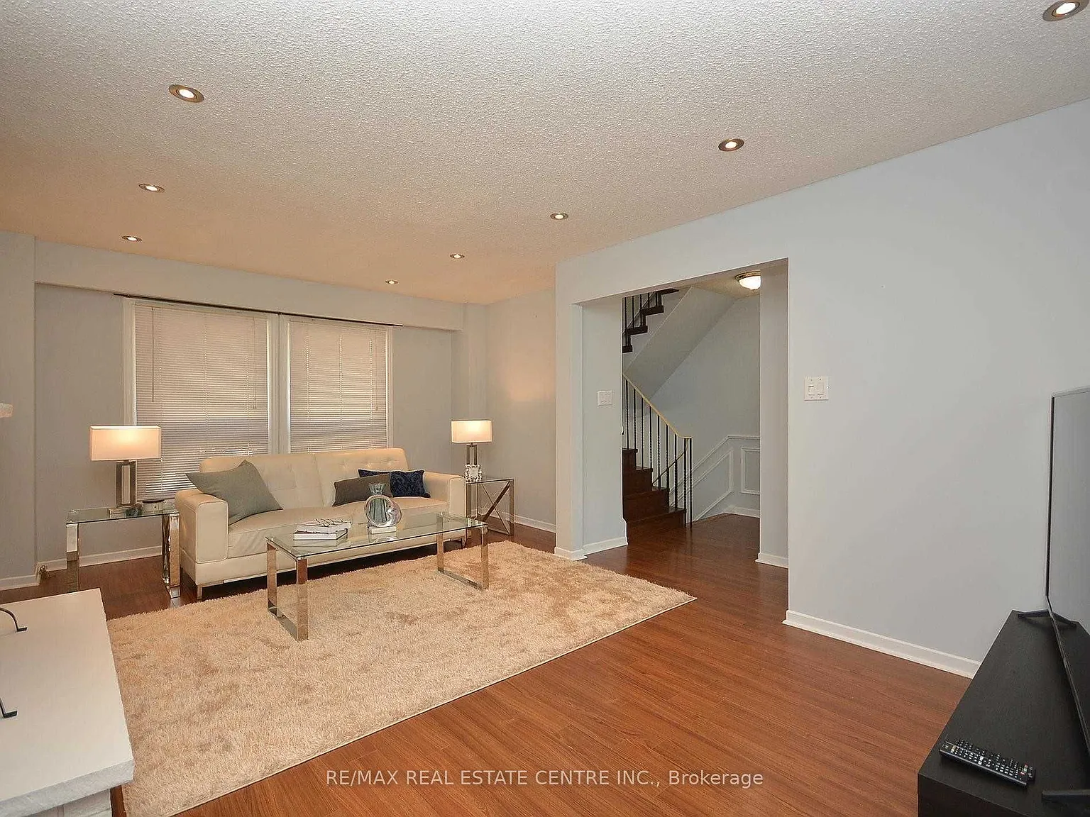 3 bed, $3,100 — Photo 2