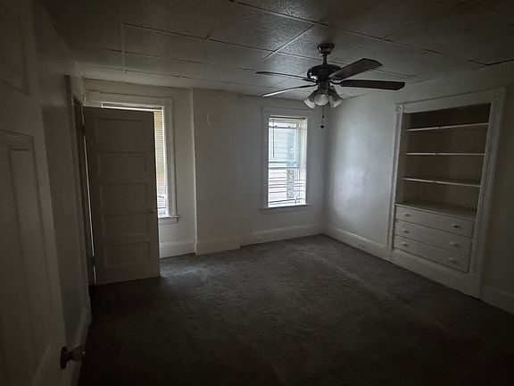 3rd image of 19 Alvord Ave #2L