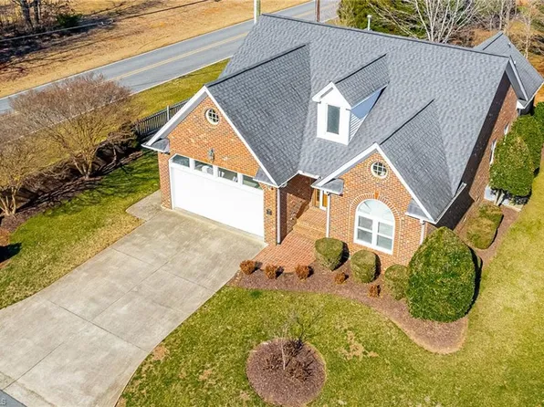 2 Poplar Ave, Elon, NC 27244