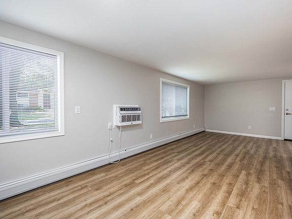 5th image of 2 Glenora Gdns #105