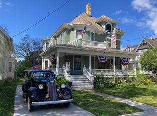 1133 Algoma Blvd, Oshkosh, WI