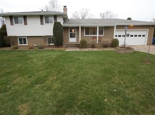 991 Cessna Dr, Macedonia, OH 44056