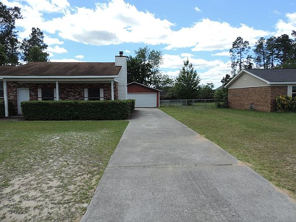 4th image of 3835 Fairington Dr