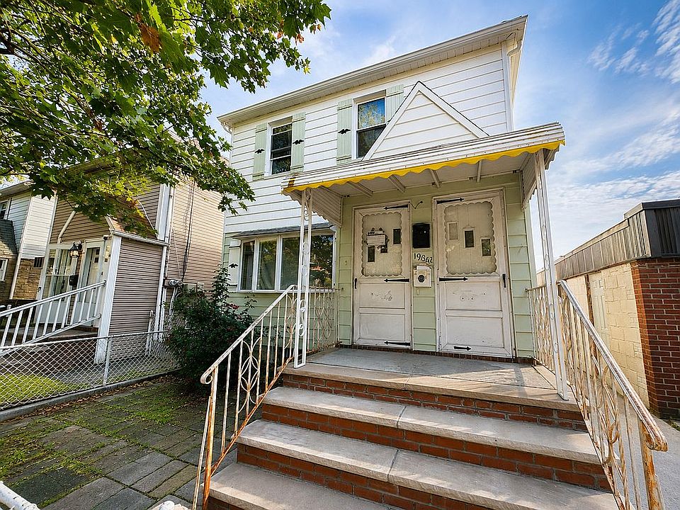 1st image of 1906 E 52nd St