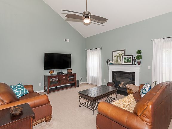 4th image of 104 Wood Hollow Ct