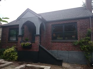 5918 35th Ave SW, Seattle, WA 98126