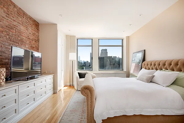 Sold by Fionn Campbell | media 17