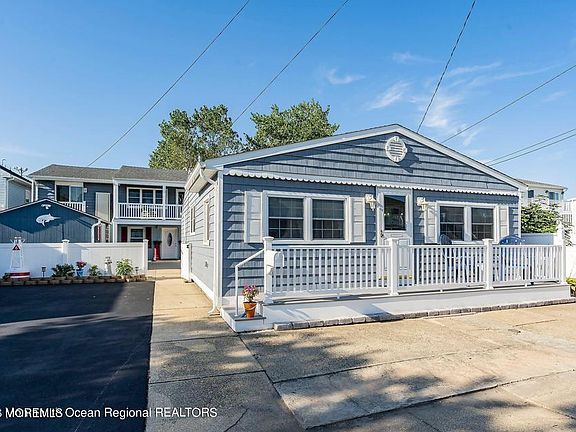 2nd image of 268 Fremont Ave